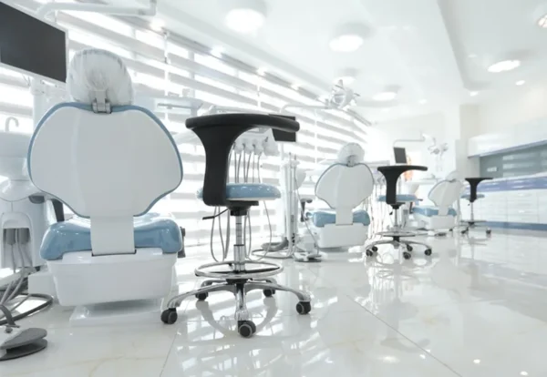 بهترین ایمپلنتولوژیست های اصلی در کرج